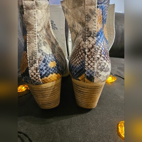 ARIDER GIRLWomen's Snake Print Ankle Boots Booties SZ6.5 - Picture 5 of 13